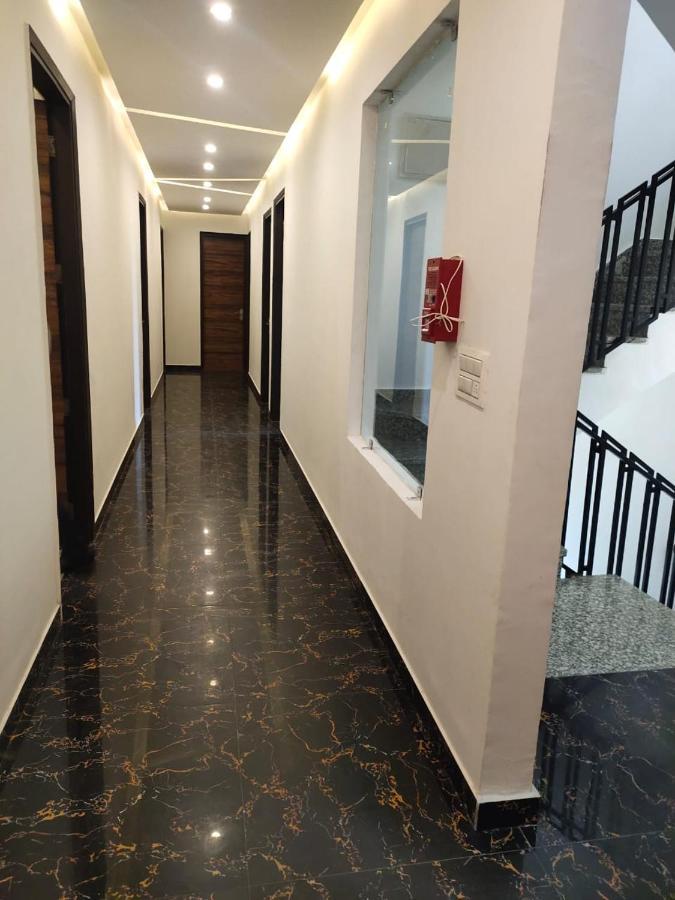 Hotel Fortune Inn By F9 Hotels Нойда Экстерьер фото