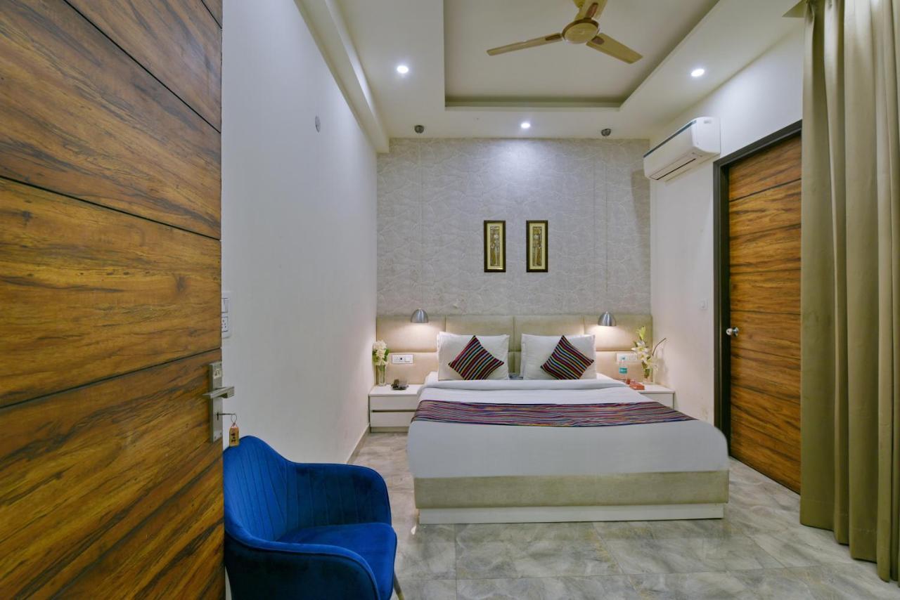Hotel Fortune Inn By F9 Hotels Нойда Экстерьер фото