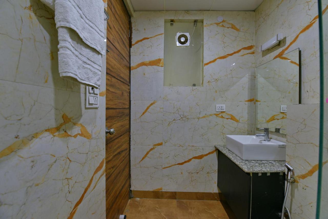 Hotel Fortune Inn By F9 Hotels Нойда Экстерьер фото